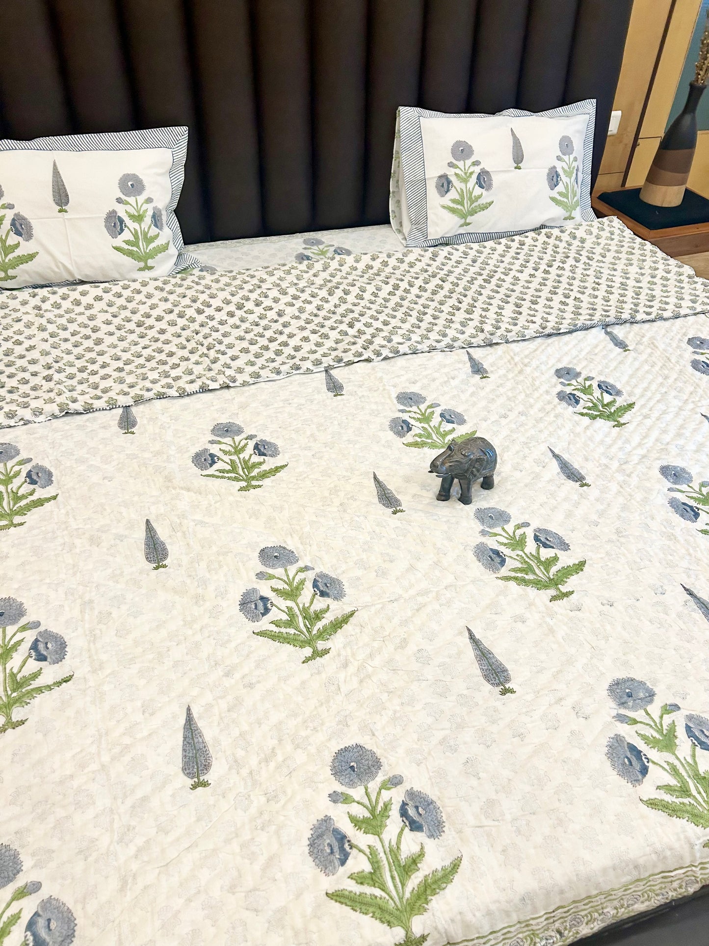 DESI PHOOL BLUE HANDBLOCK PRINT PURE MULMUL COTTON QUILT