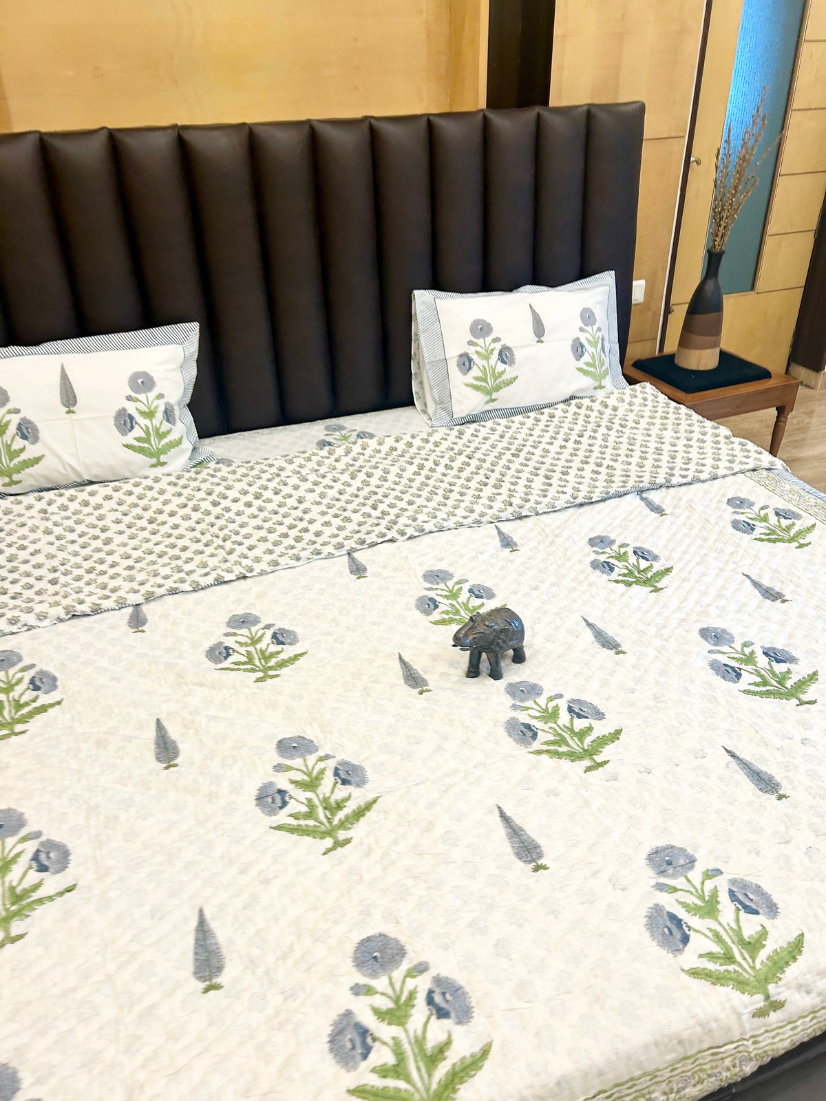 DESI PHOOL BLUE HANDBLOCK PRINT PURE MULMUL COTTON QUILT