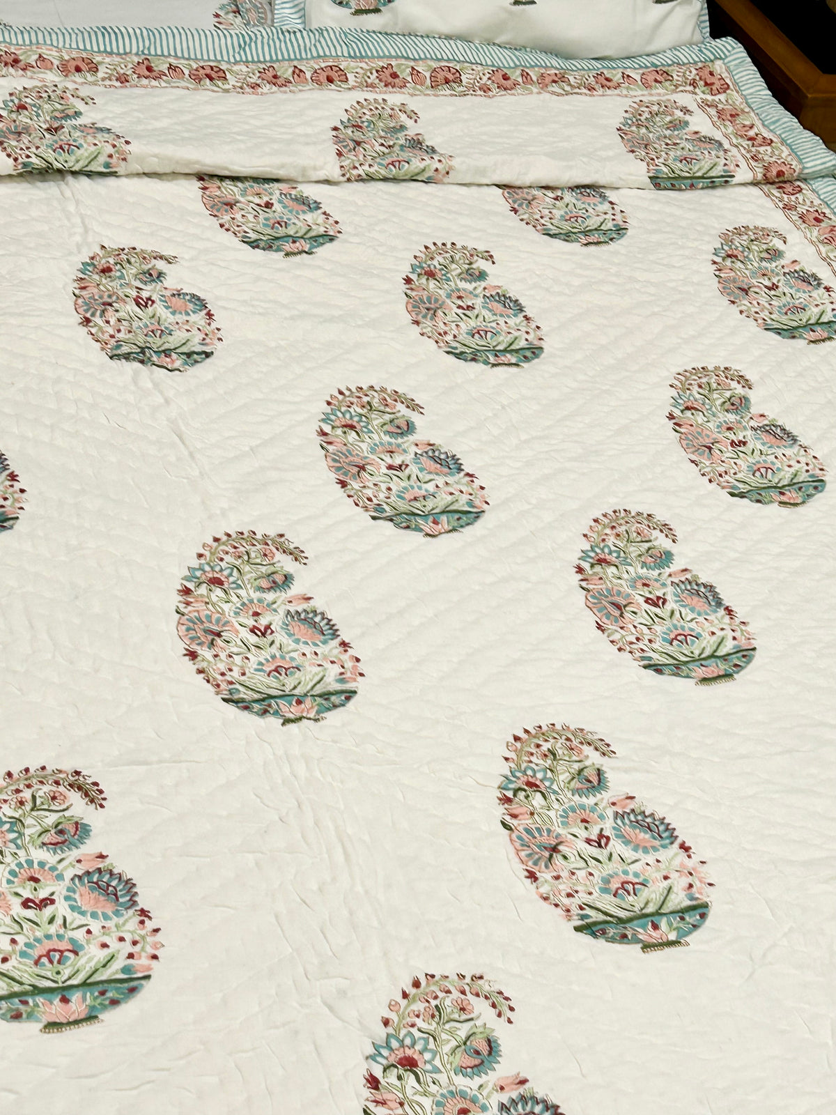 CHAMPA MAHAL HANBLOCK PRINT PURE MULMUL COTTON QUILT